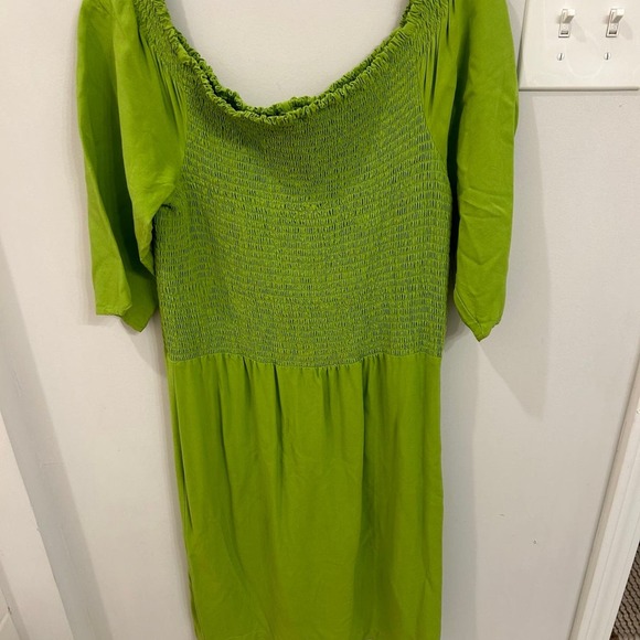 Dress - Picture 1 of 3